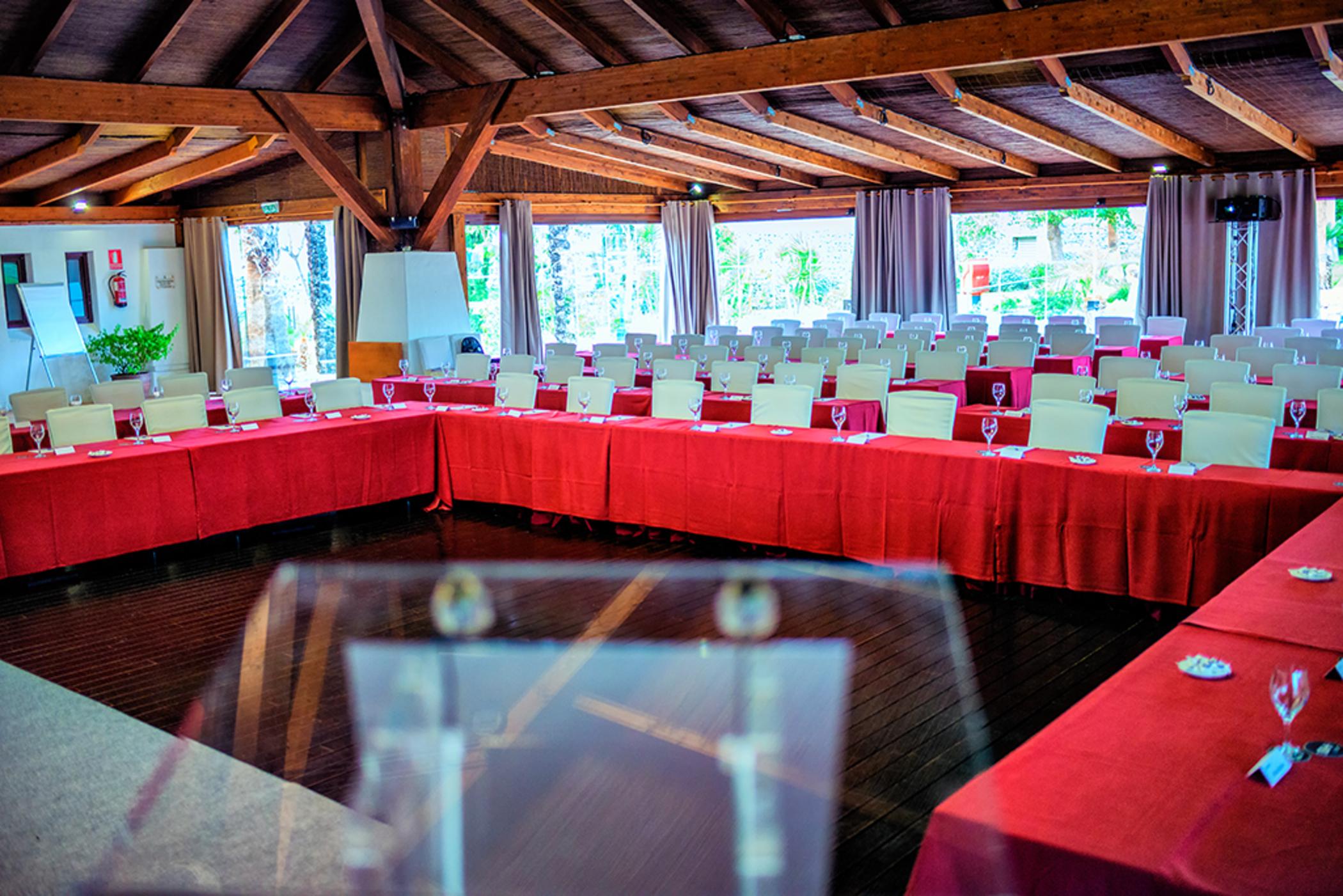 Sh加迪亚别墅酒店 阿尔啼 外观 照片 The conference room of the European University Viadana