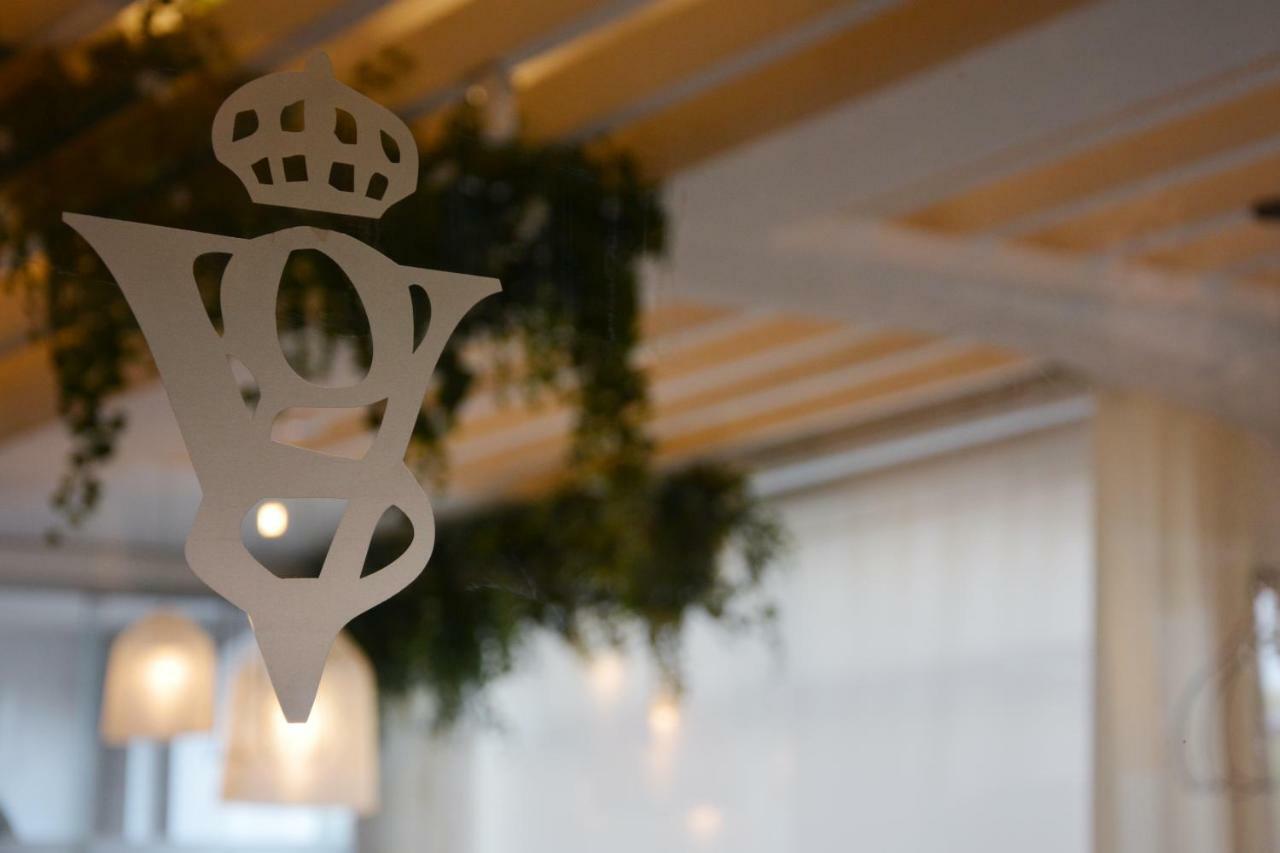 Sh加迪亚别墅酒店 阿尔啼 外观 照片 The logo of the Royal Society of Victoria